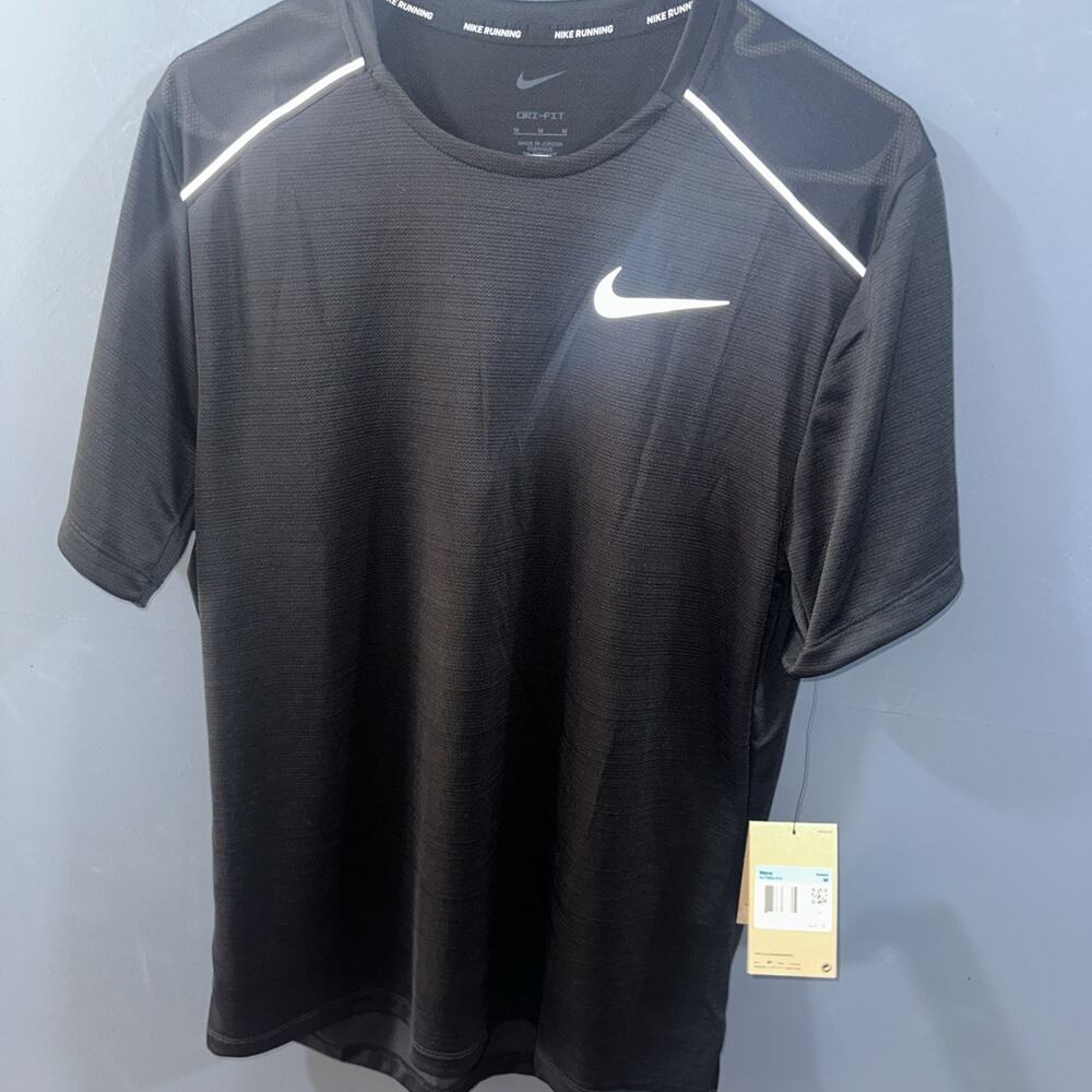 Nike Men’s Size Medium Dri Fit Reflective Running Top Black AJ7565-010